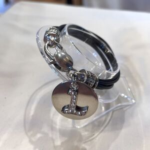 Initial L bracelet